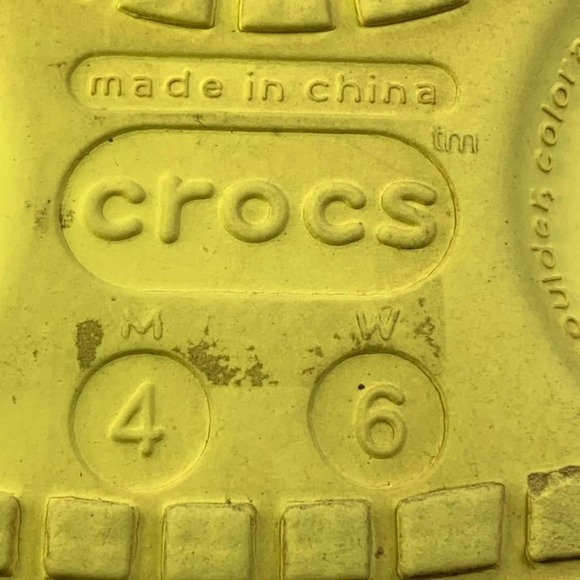 CROCS CROCBAND CLASSIC Women`s Size 6 Yellow Comfort Clog Shoes 10001 - Picture 9 of 9
